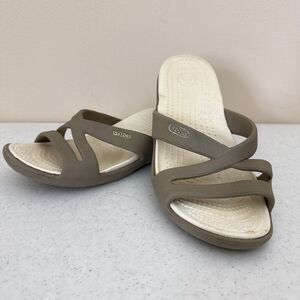 Crocs Women's Swiftwater Open Toe Sandal Shoe WedgeSize 7 Tan And White